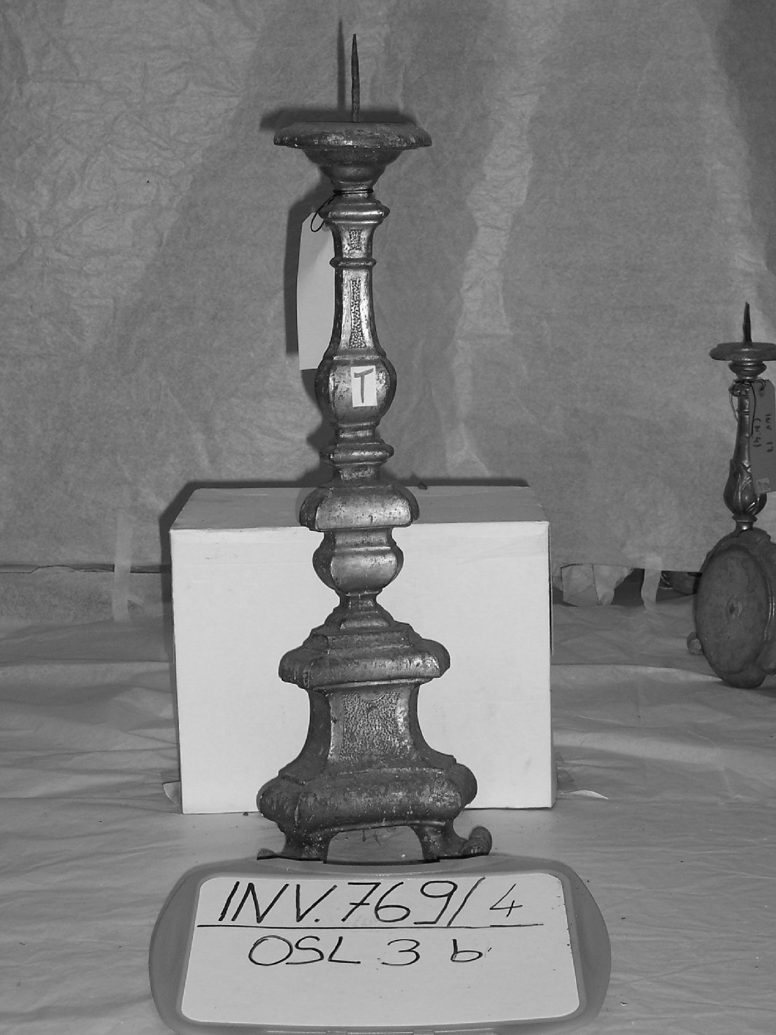 candeliere d'altare - ambito lucchese (sec. XVIII)
