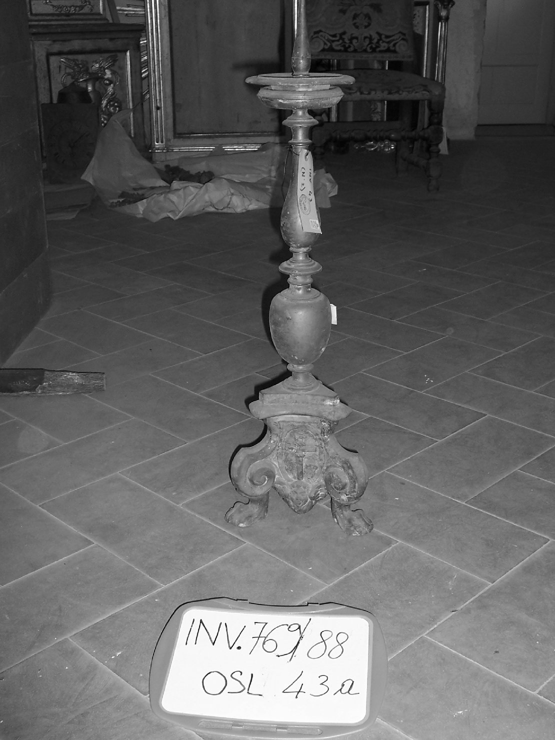 candeliere d'altare, elemento d'insieme - ambito lucchese (sec. XVIII)