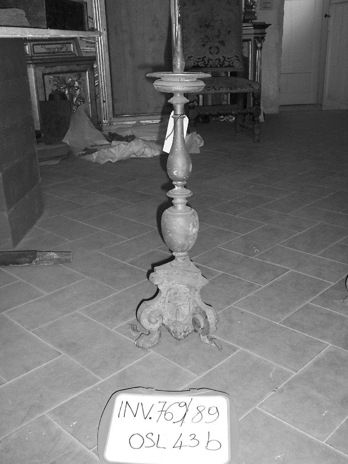 candeliere d'altare, elemento d'insieme - ambito lucchese (sec. XVIII)