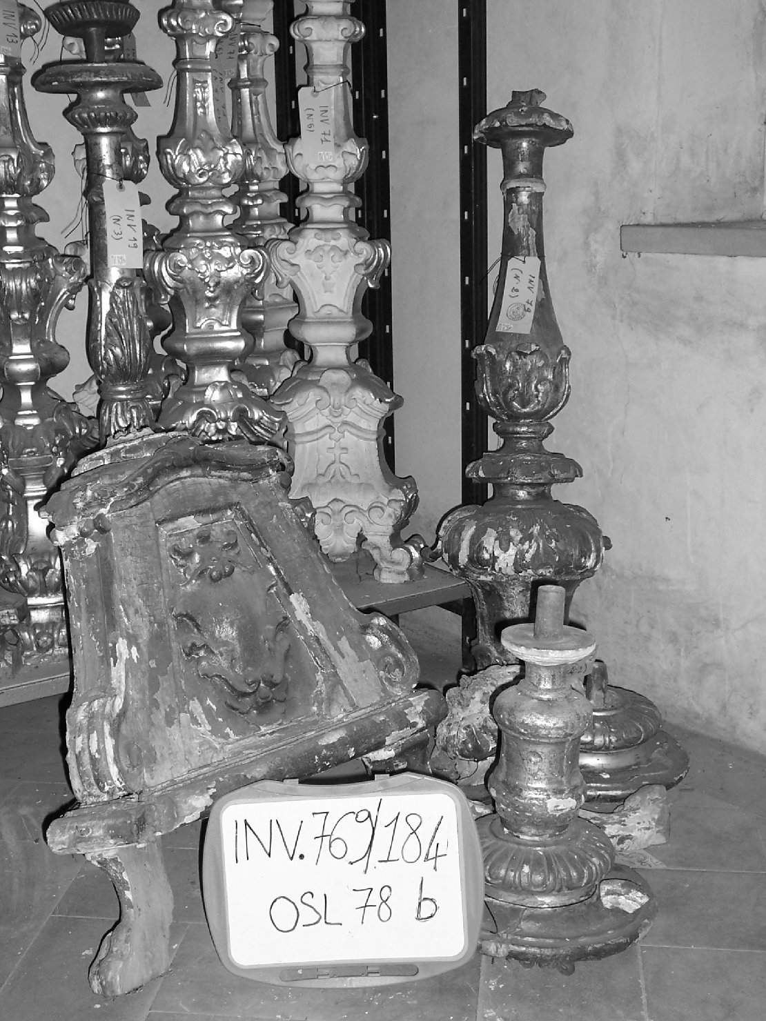 candeliere da chiesa, elemento d'insieme - ambito lucchese (sec. XVIII)