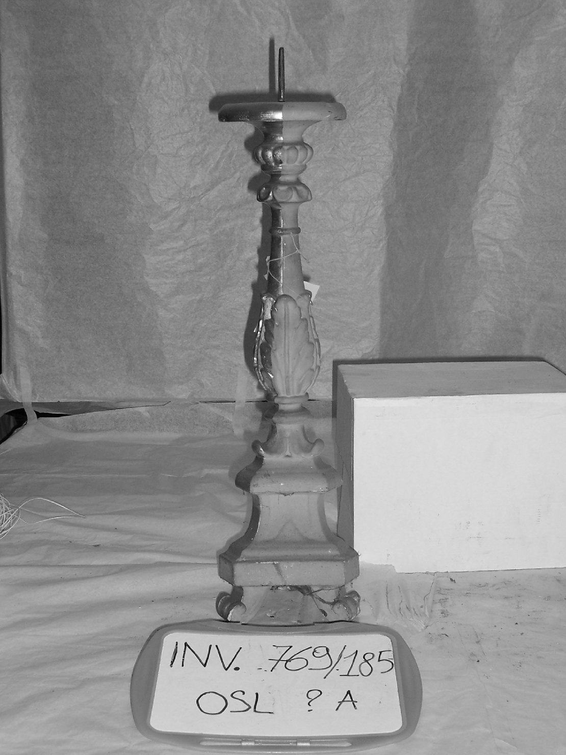 candeliere da chiesa, elemento d'insieme - ambito lucchese (sec. XVIII)