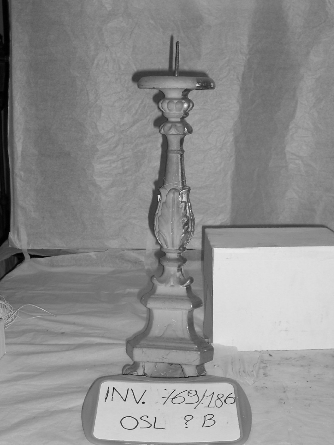 candeliere da chiesa, elemento d'insieme - ambito lucchese (sec. XVIII)