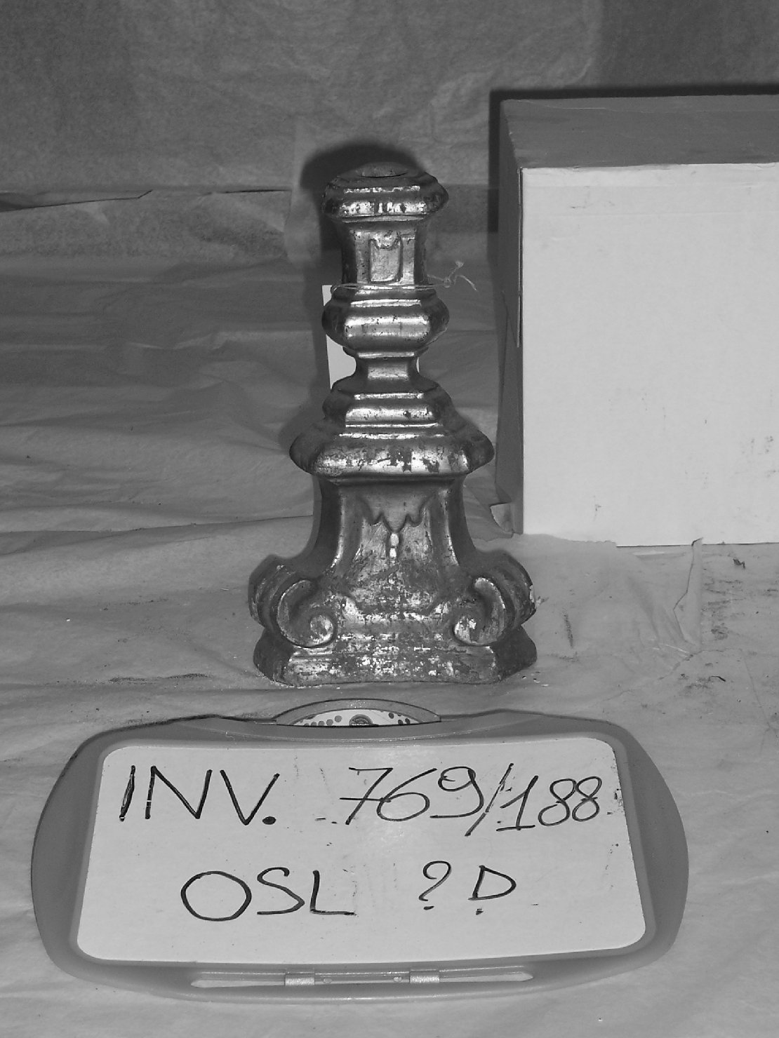 base per croce d'altare, elemento d'insieme - ambito lucchese (sec. XVIII)