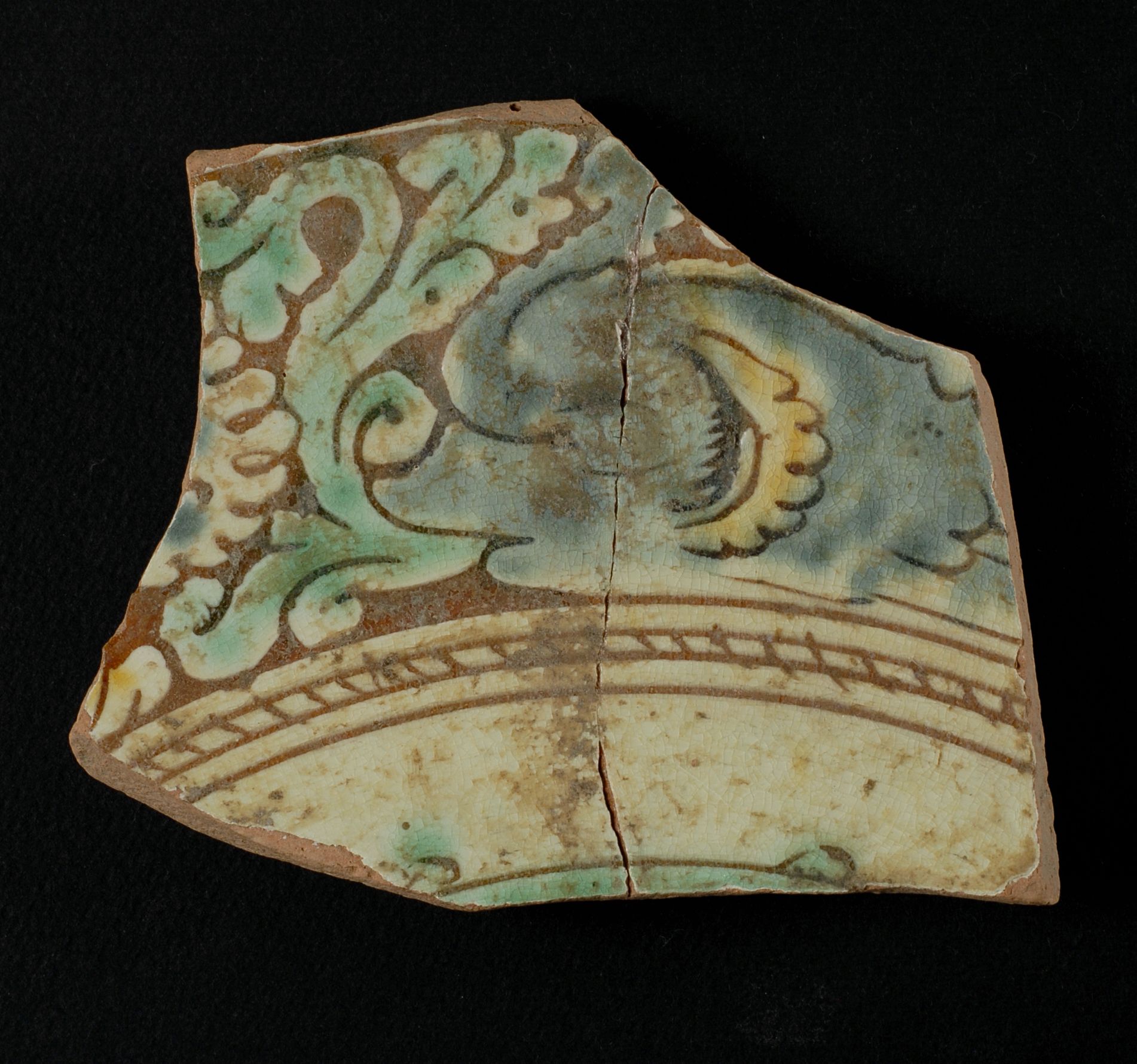 piatto, frammento - ambito toscano (secc. XVI/ XVII)