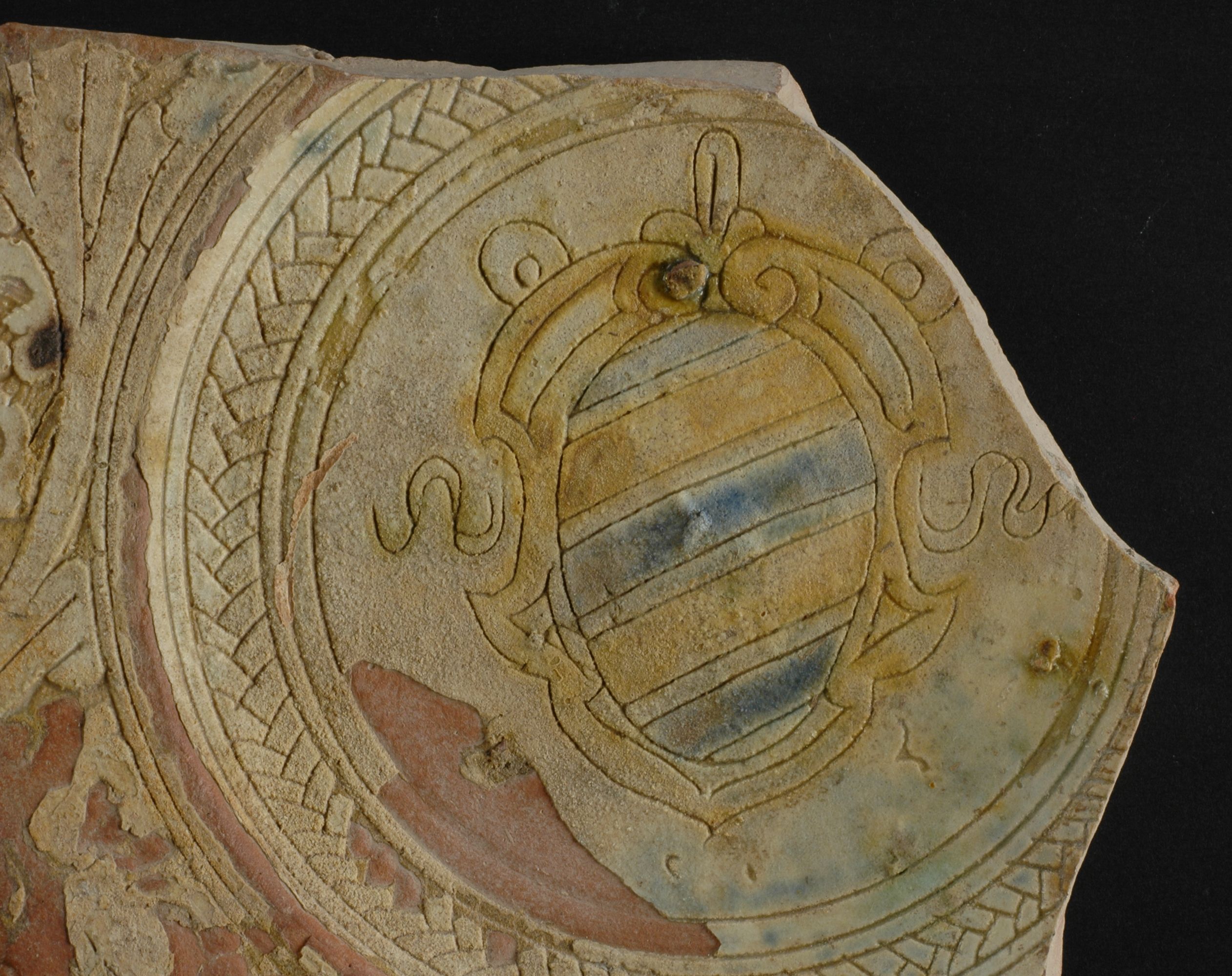 piatto, frammento - ambito toscano (secc. XVI/ XVII)