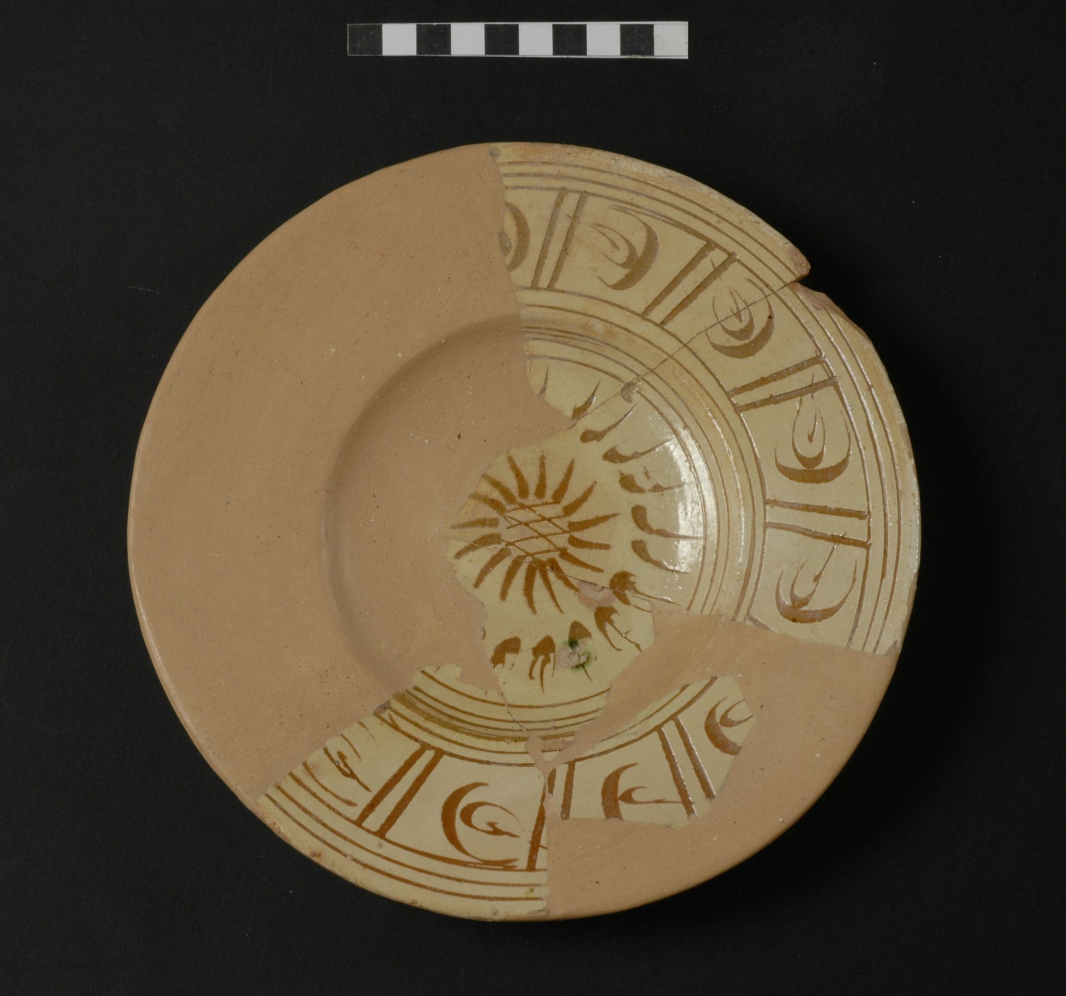 piatto, opera isolata - ambito toscano (secc. XVI/ XVII)