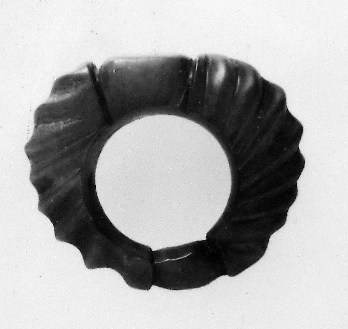 anello, verga a torciglione, castone piatto (secc. I/ III d.C)