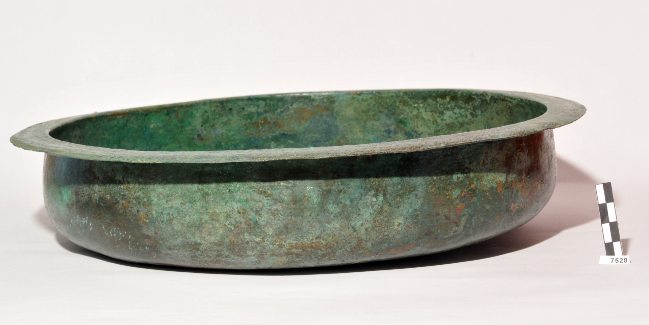 bacile/ orlo a doppia treccia - Fase Piceno III avanzato-IV A iniziale (fine/ metà VII-VI a.C)