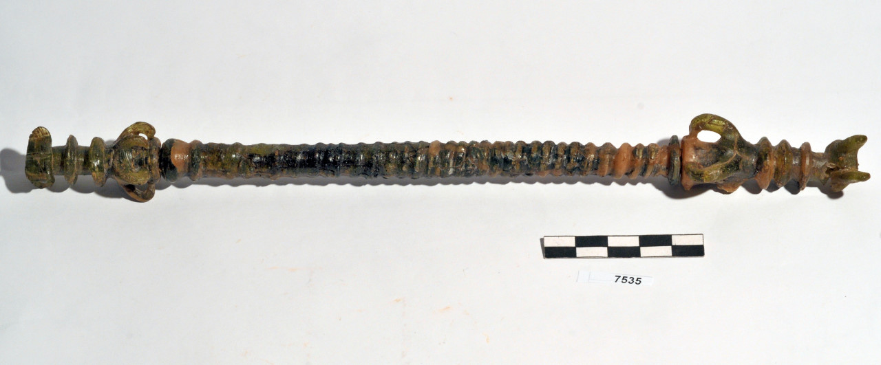 scettro - Fase Piceno III avanzato-IV A iniziale (fine/ metà VII-VI a.C)