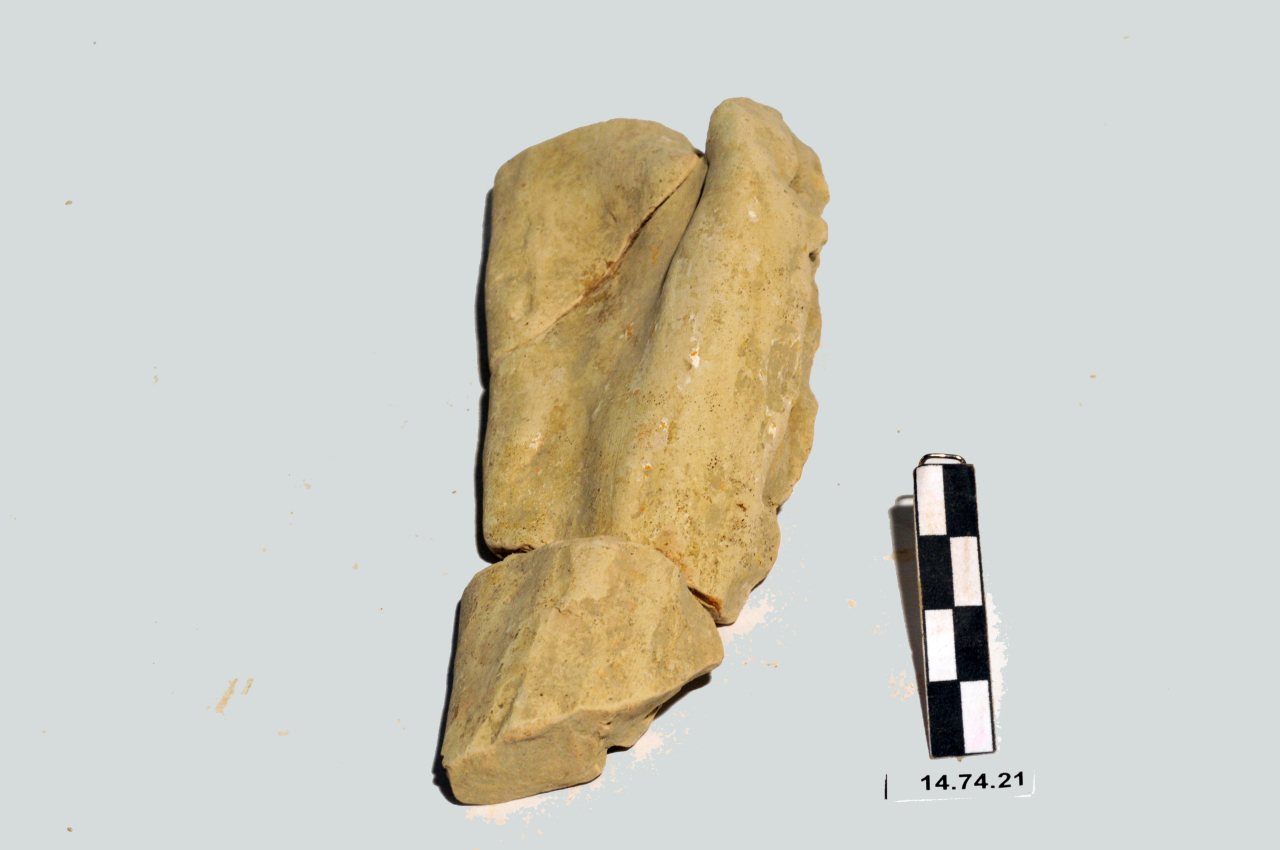 statua/ frontonale, panneggio (ultimo quarto II a.C)