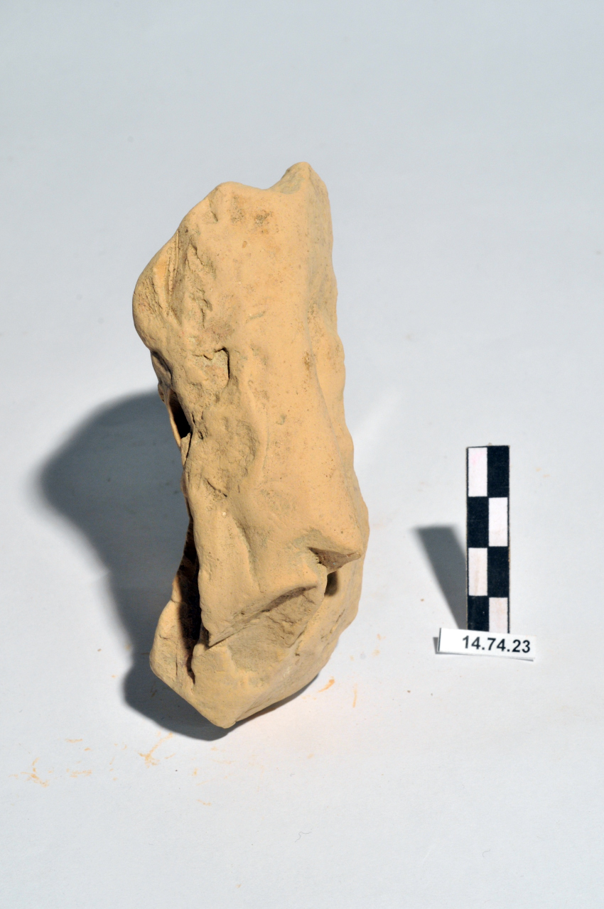 statua/ frontonale, panneggio (ultimo quarto II a.C)