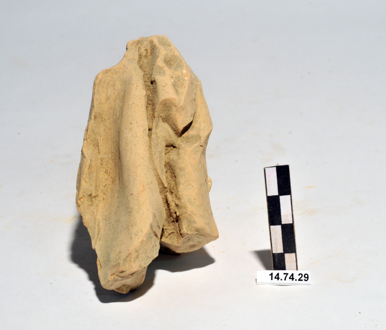 statua/ frontonale, panneggio (ultimo quarto II a.C)