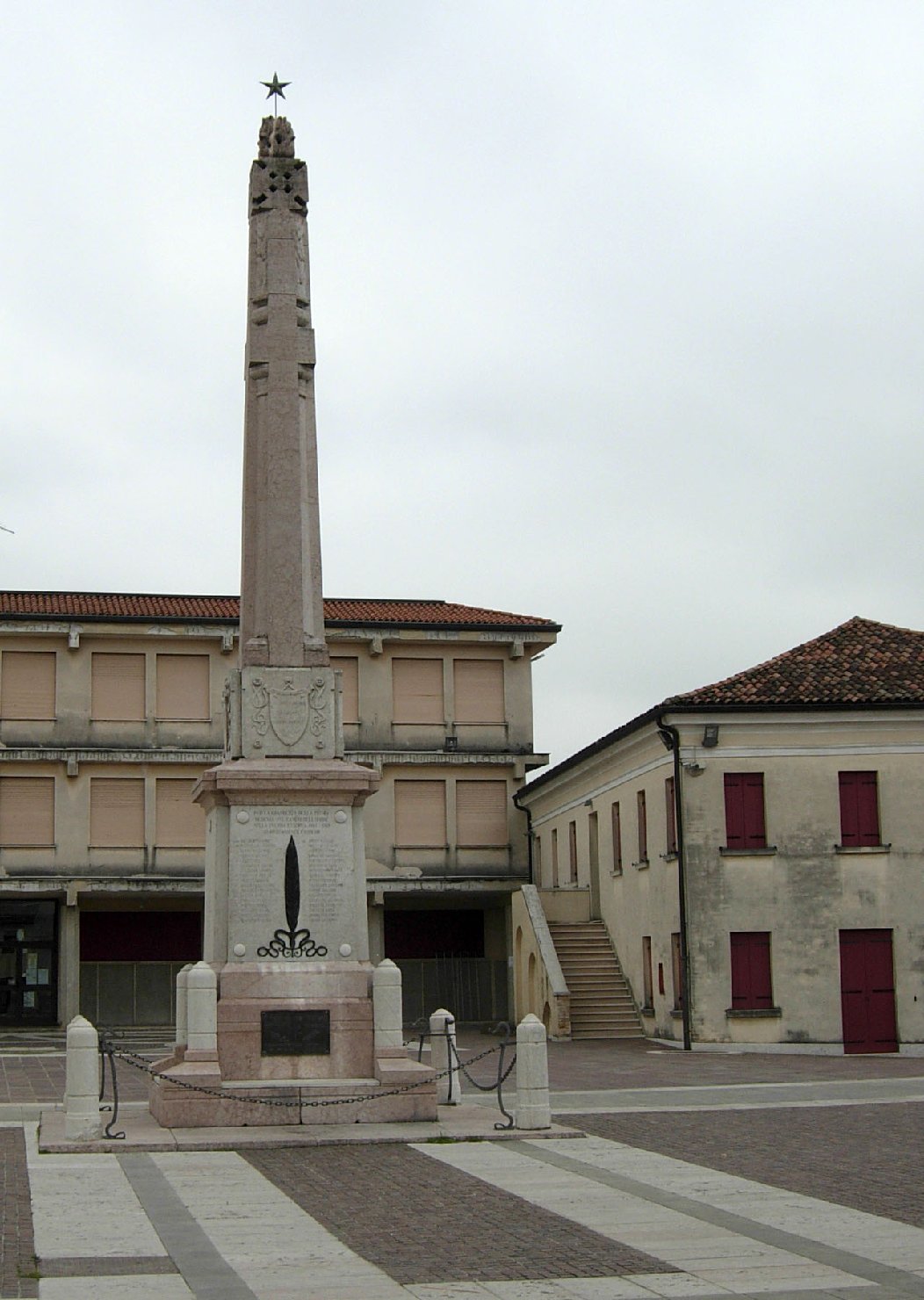 monumento ai caduti - ad obelisco di Rupolo Domenico, Donazzan, Gaspare (XX)