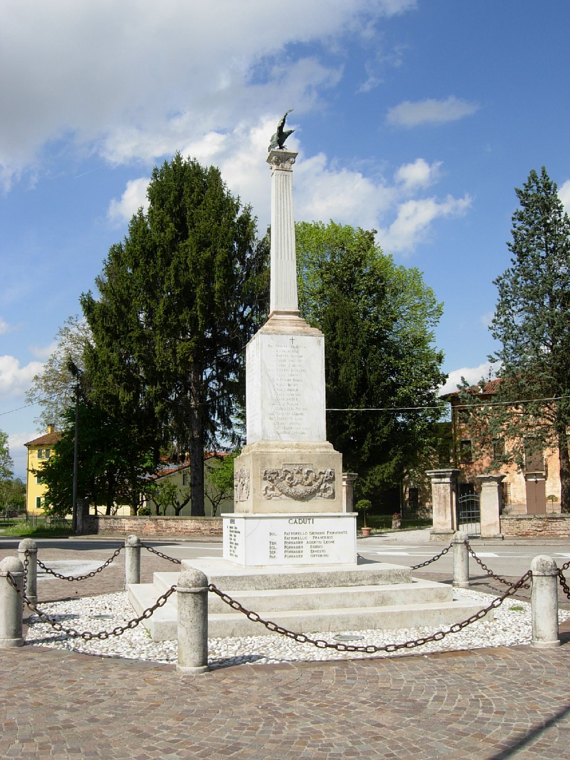 allegoria della Vittoria come aquila (monumento ai caduti - a colonna) - ambito veneto (XX)