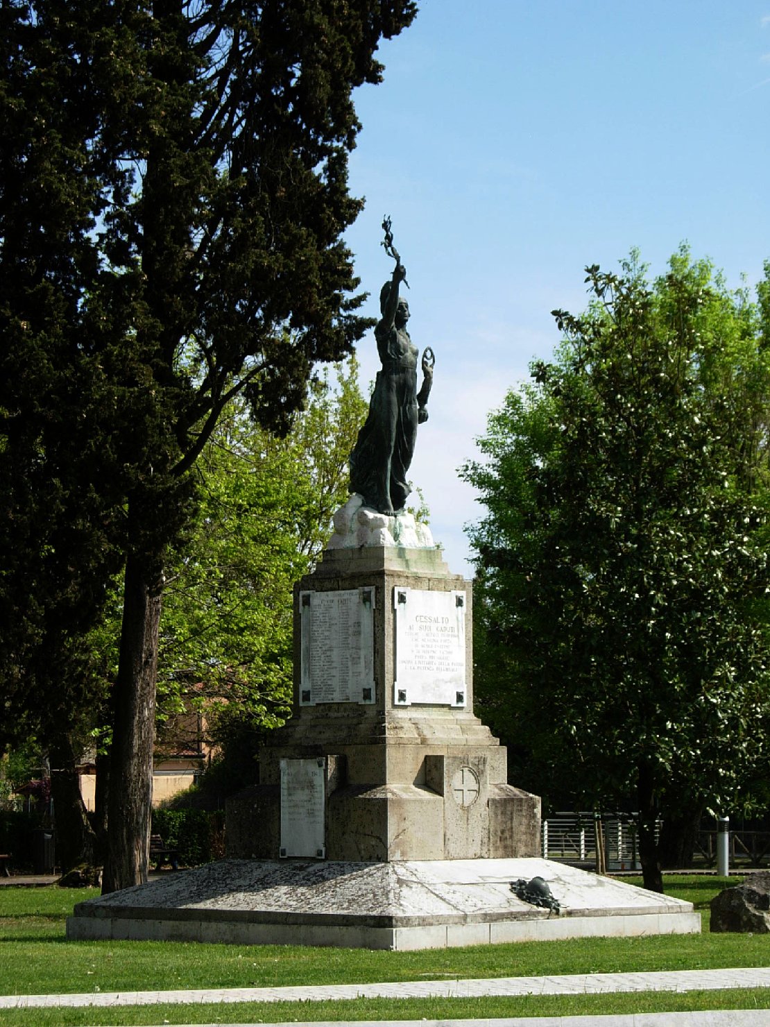 allegoria della Vittoria (monumento ai caduti - a cippo) di De Lotto Annibale (XX)