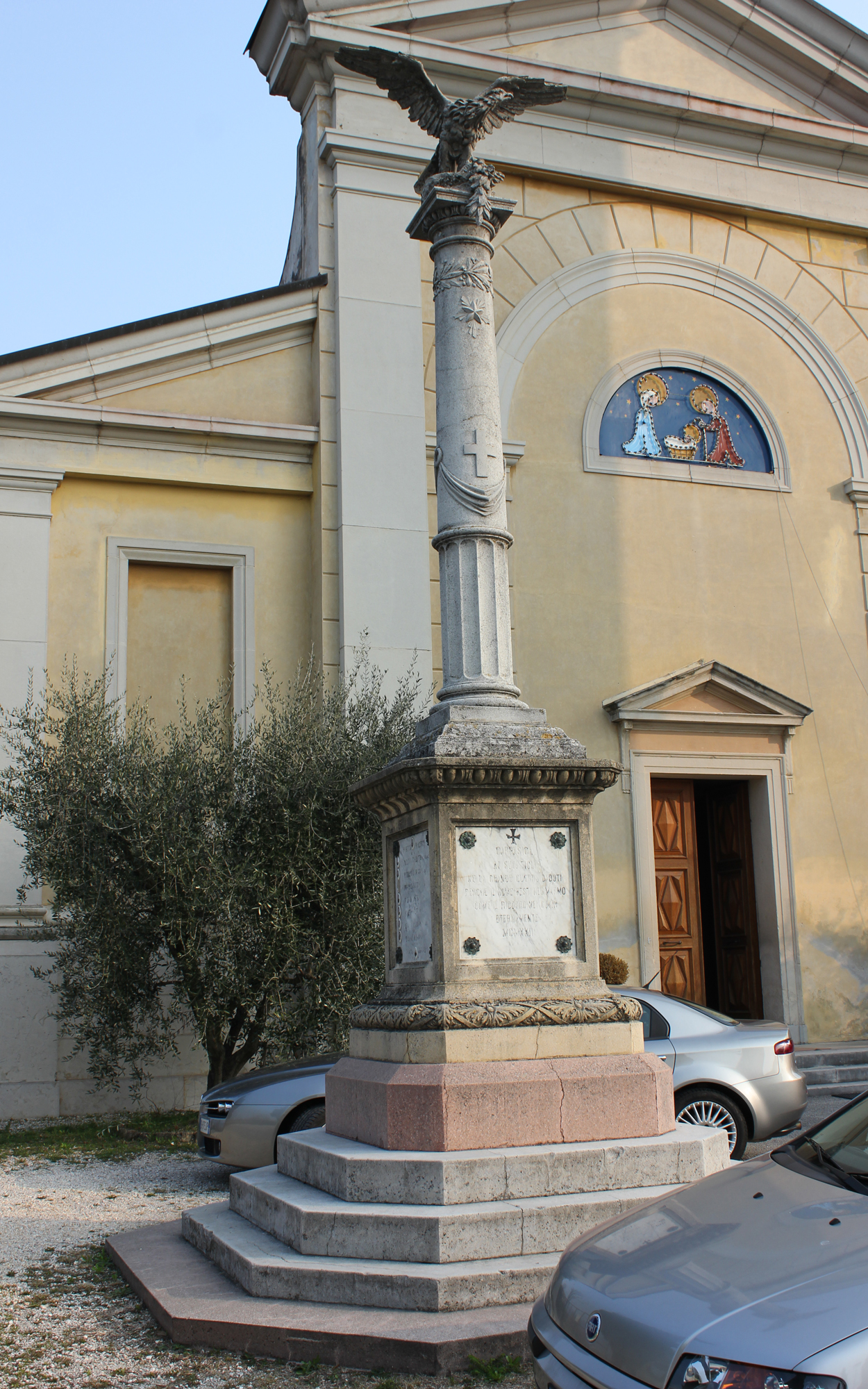 allegoria della Vittoria come aquila (monumento ai caduti - a colonna, opera isolata) - ambito italiano (XX)