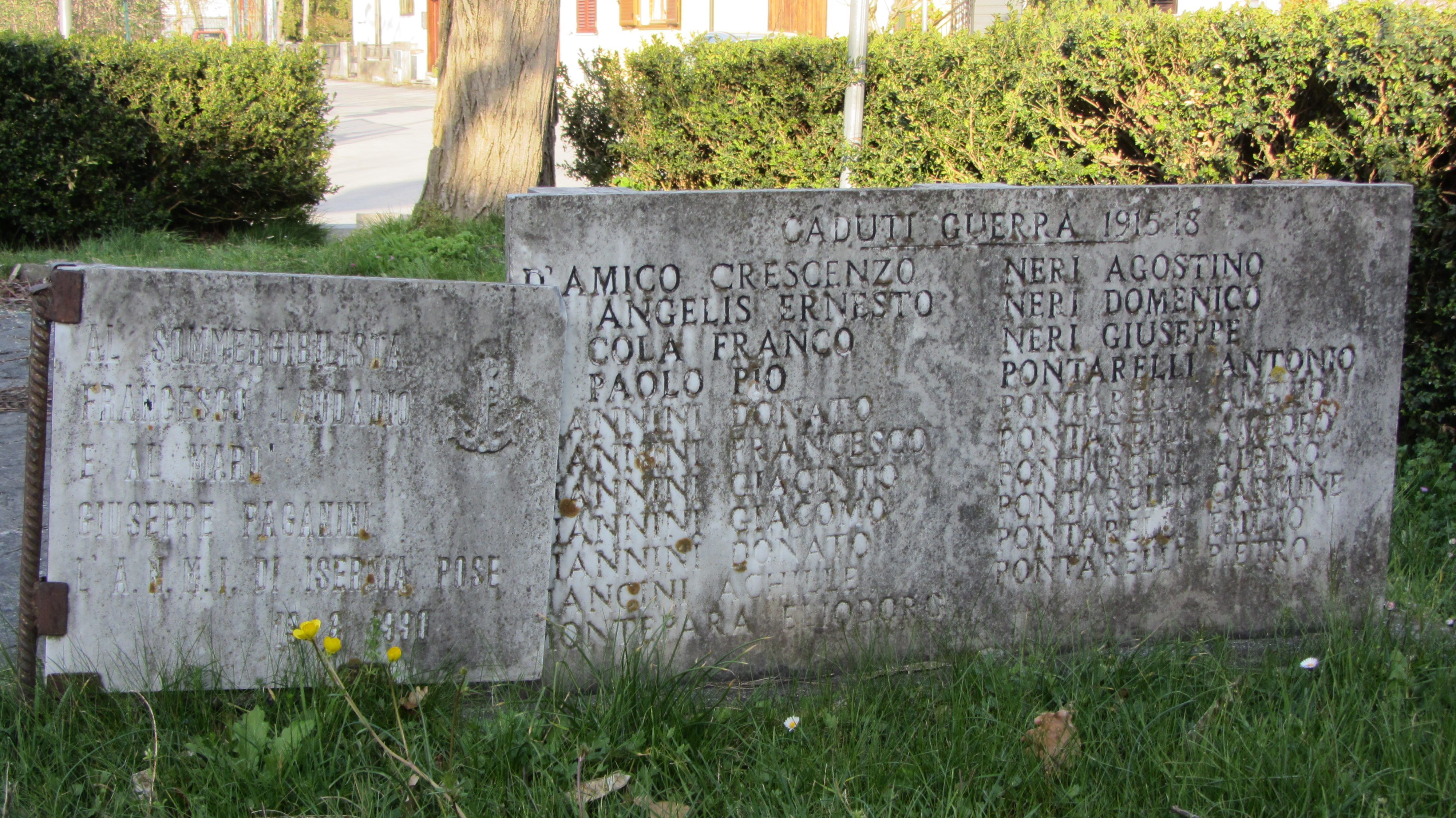 lapide commemorativa ai caduti - bottega Italia meridionale (inizio sec. XX)