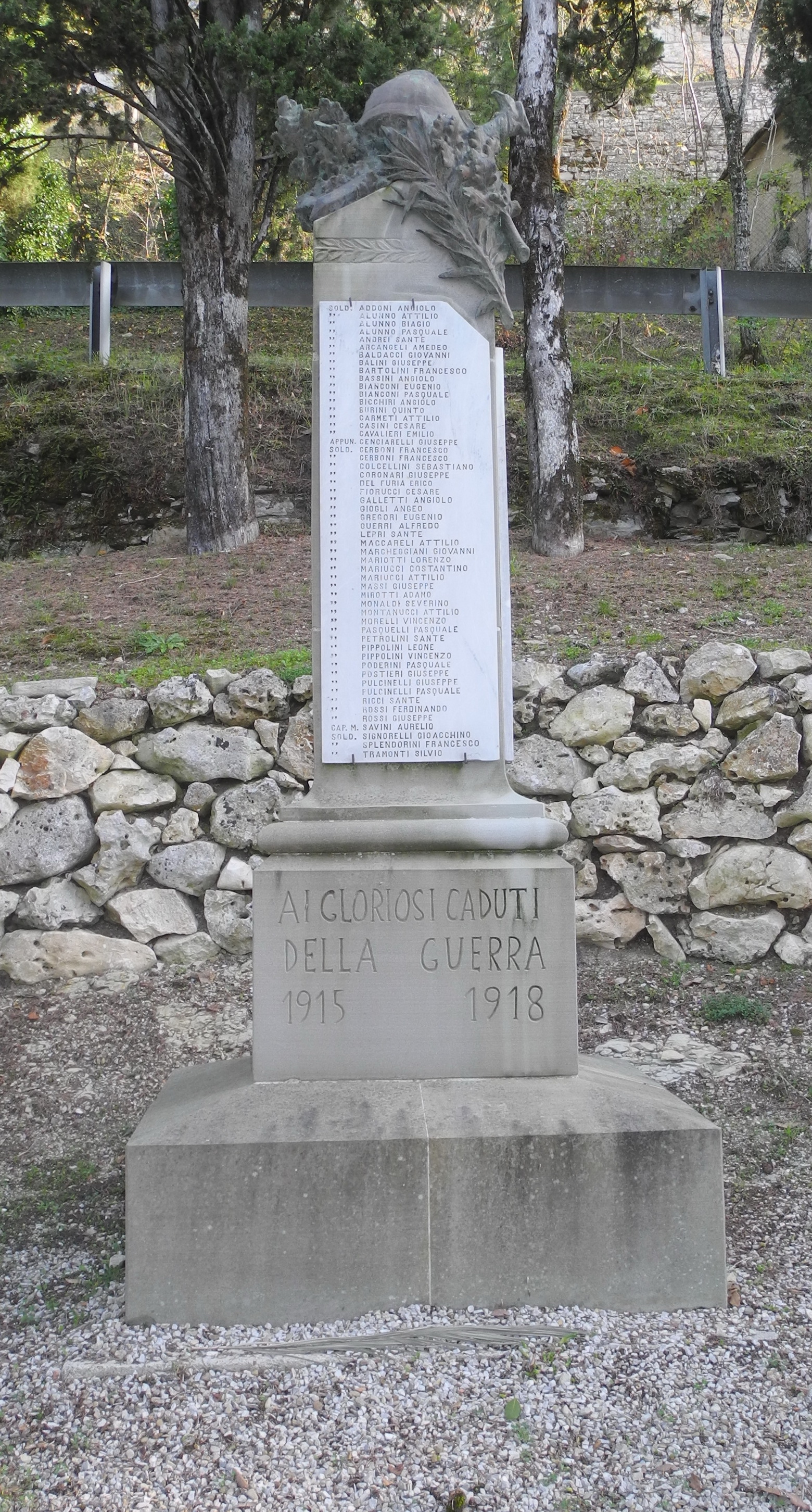 monumento ai caduti - ad obelisco, opera isolata - ambito Italia centrale (secondo quarto sec. XX)