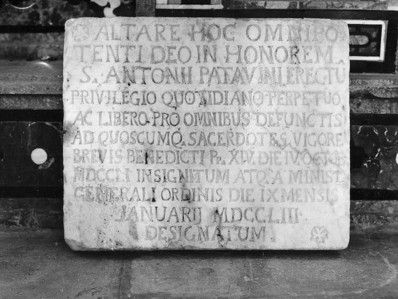 lapide documentaria, opera isolata - bottega calabrese (terzo quarto sec. XVIII)