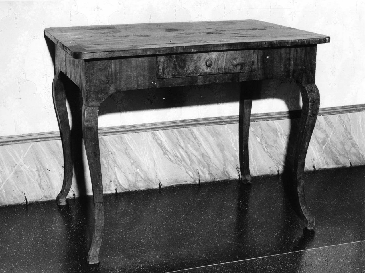 tavolo - manifattura italiana (sec. XVIII)