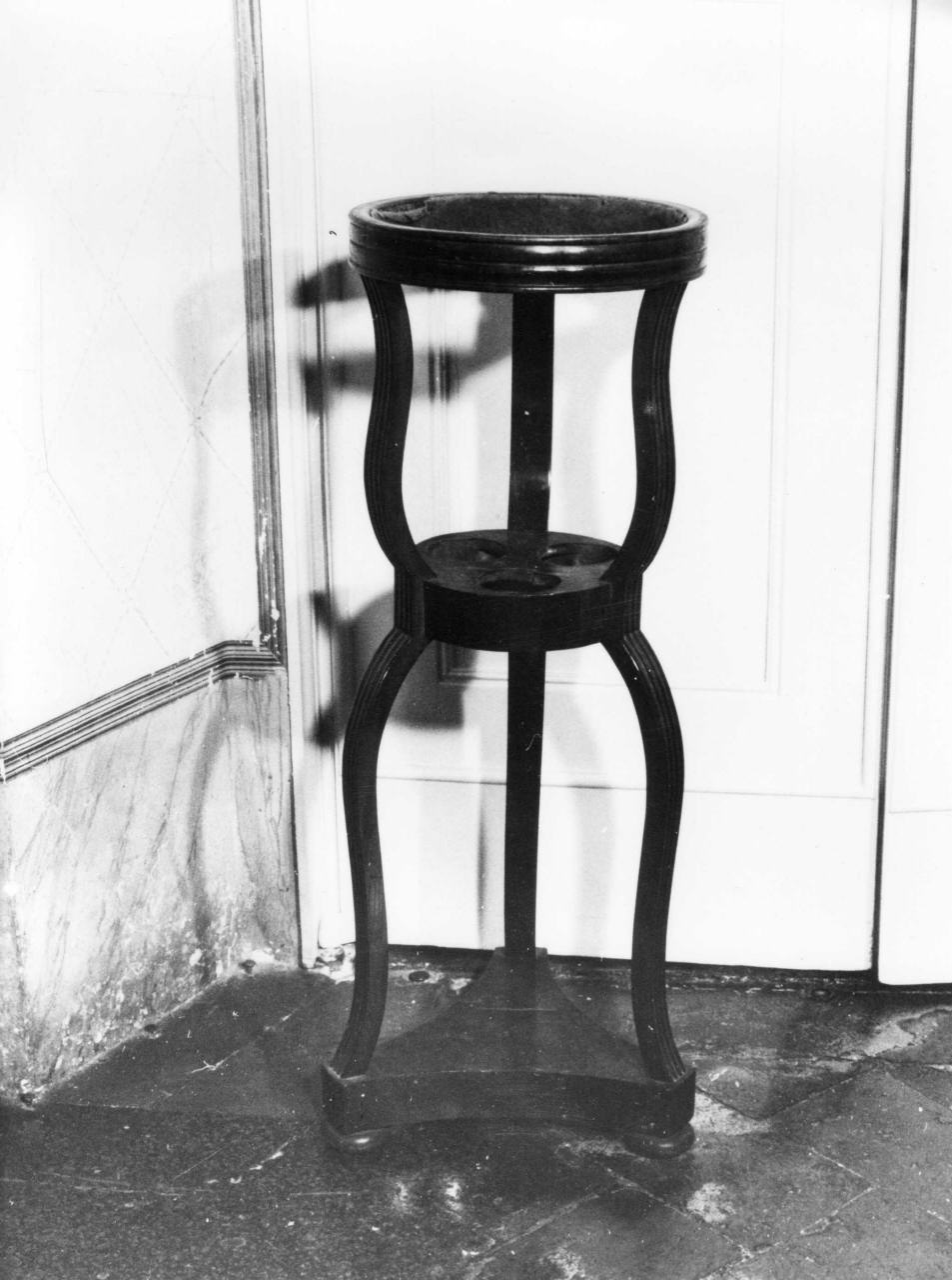 tripode - manifattura italiana (prima metà sec. XIX)