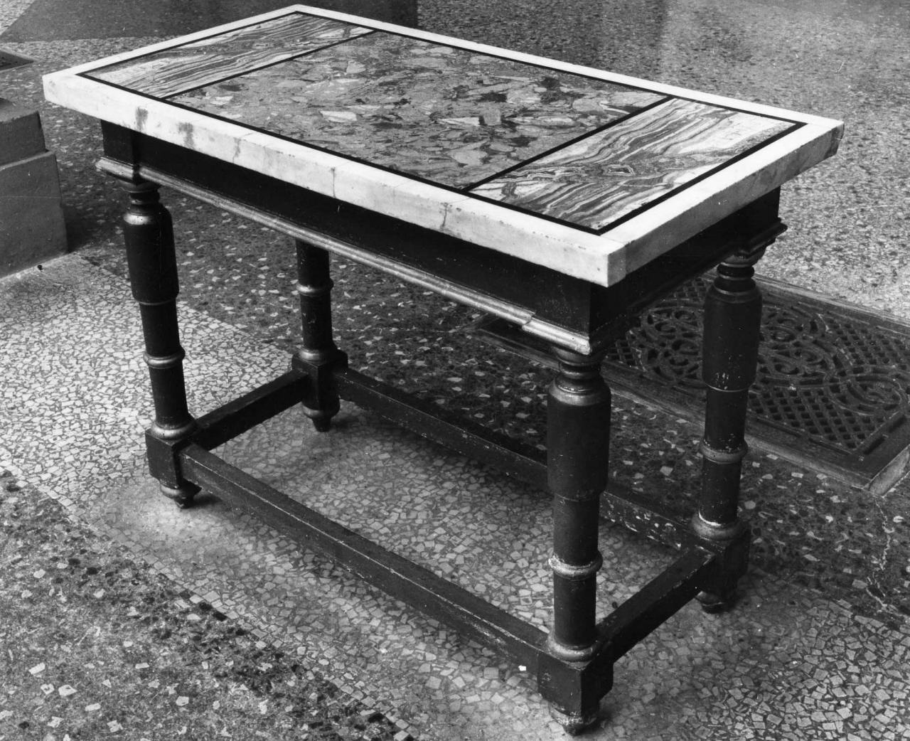 tavolo - manifattura toscana (sec. XVII)