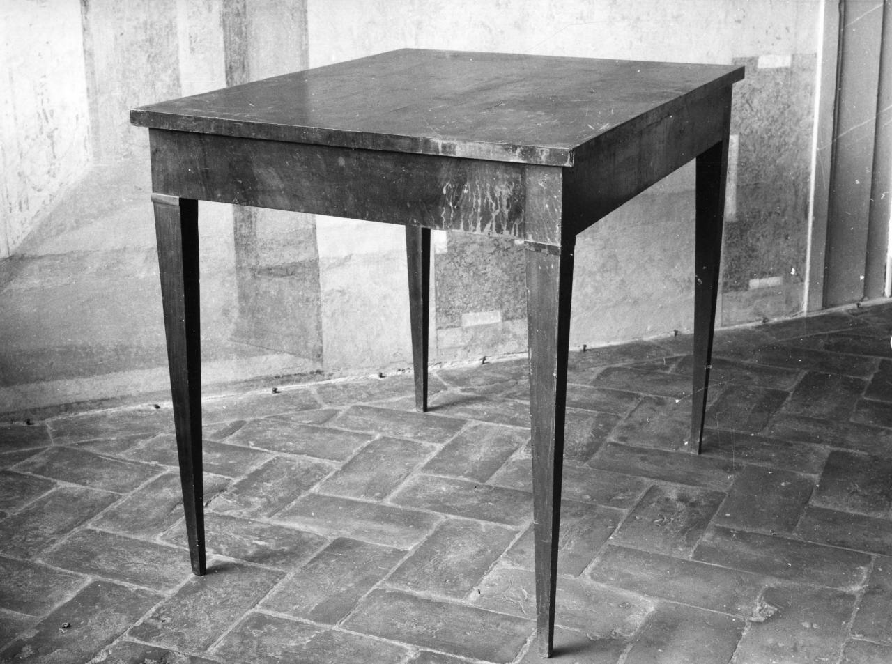 tavolo - manifattura italiana (prima metà sec. XIX)