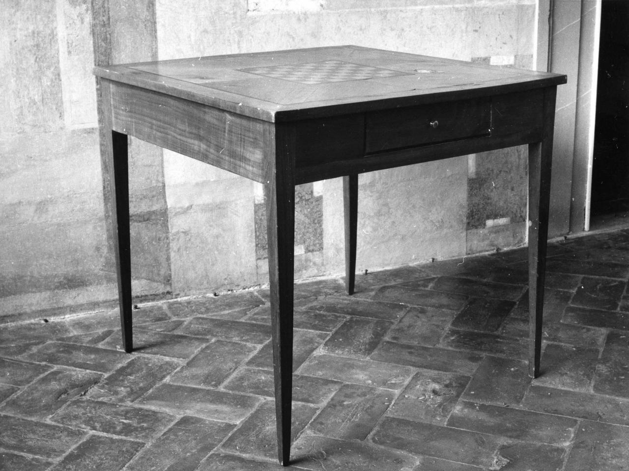 tavolo - manifattura italiana (prima metà sec. XIX)