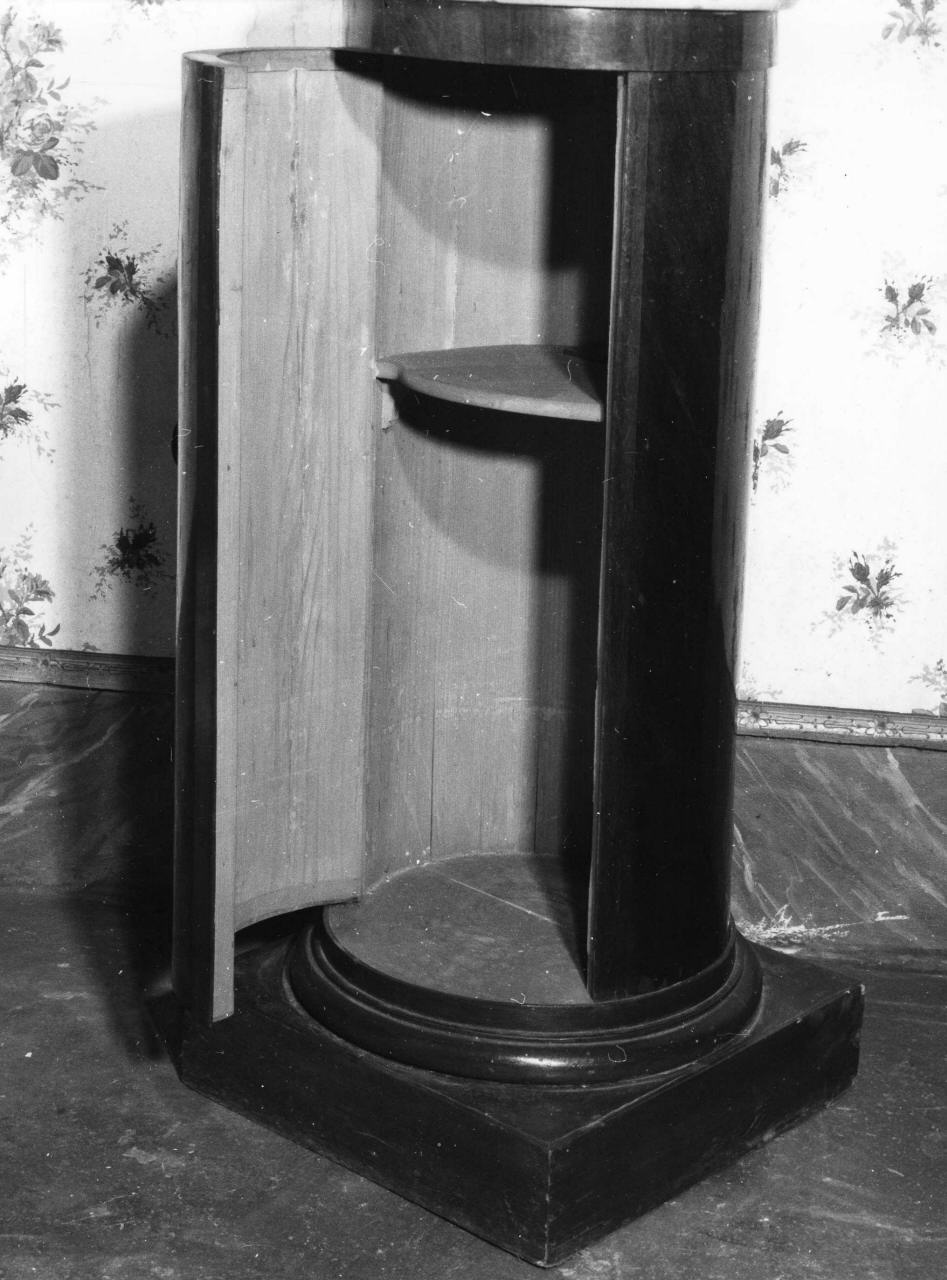 comodino - manifattura italiana (primo quarto sec. XIX)