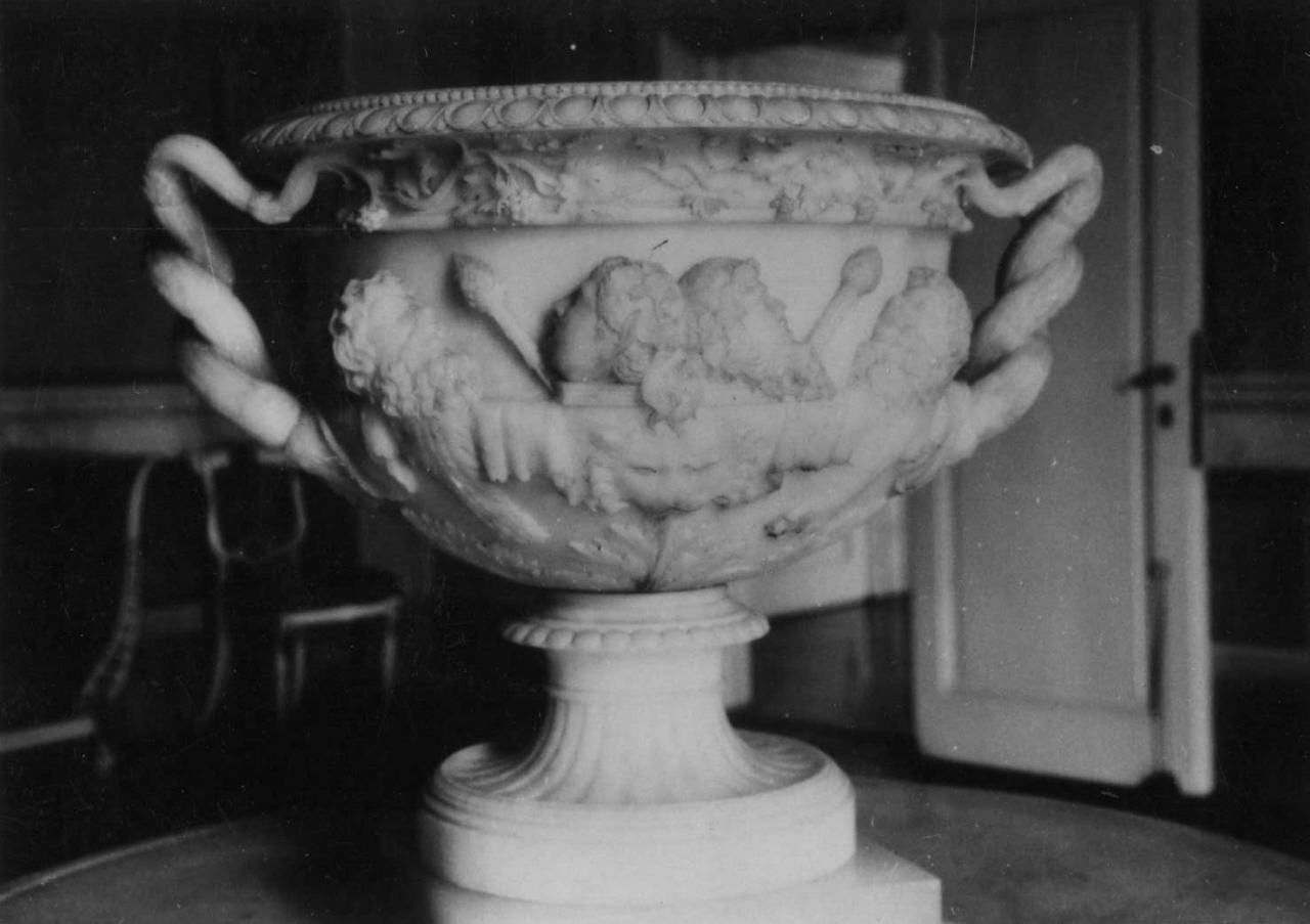 vaso - manifattura italiana (prima metà sec. XIX)