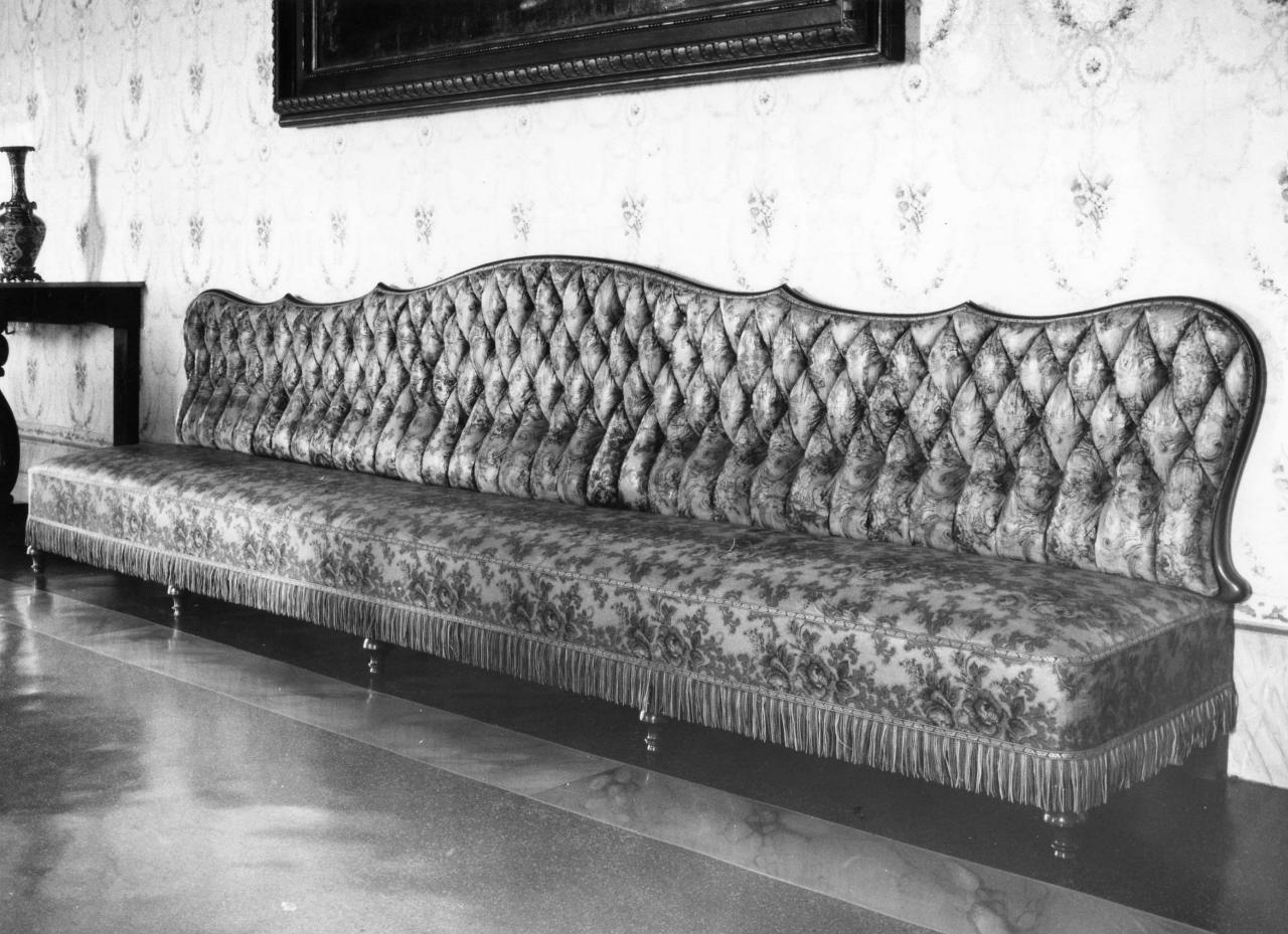 divano, serie - manifattura toscana (sec. XIX)