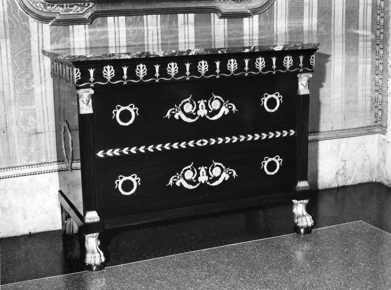 cassettone - manifattura toscana (primo quarto sec. XIX)