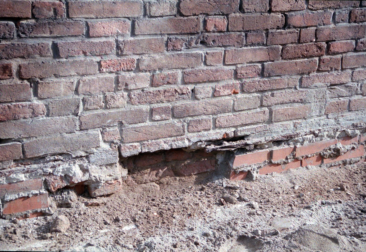 Italia - Emilia Romagna - Ferrara - Architetture - Palazzi - Palazzo Schifanoia (negativo) di Stegani, Antonello, Benvenuti, Pietro (XX)