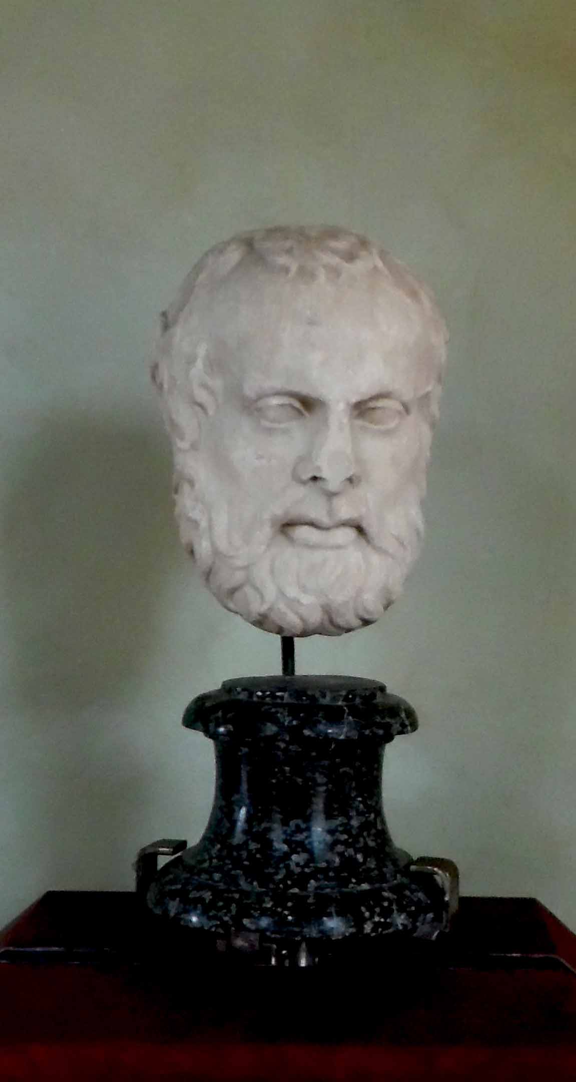 Scultura in marmo bianco ritraente testa maschile (testa) - ambito romano (inizio Eta' romana imperiale)