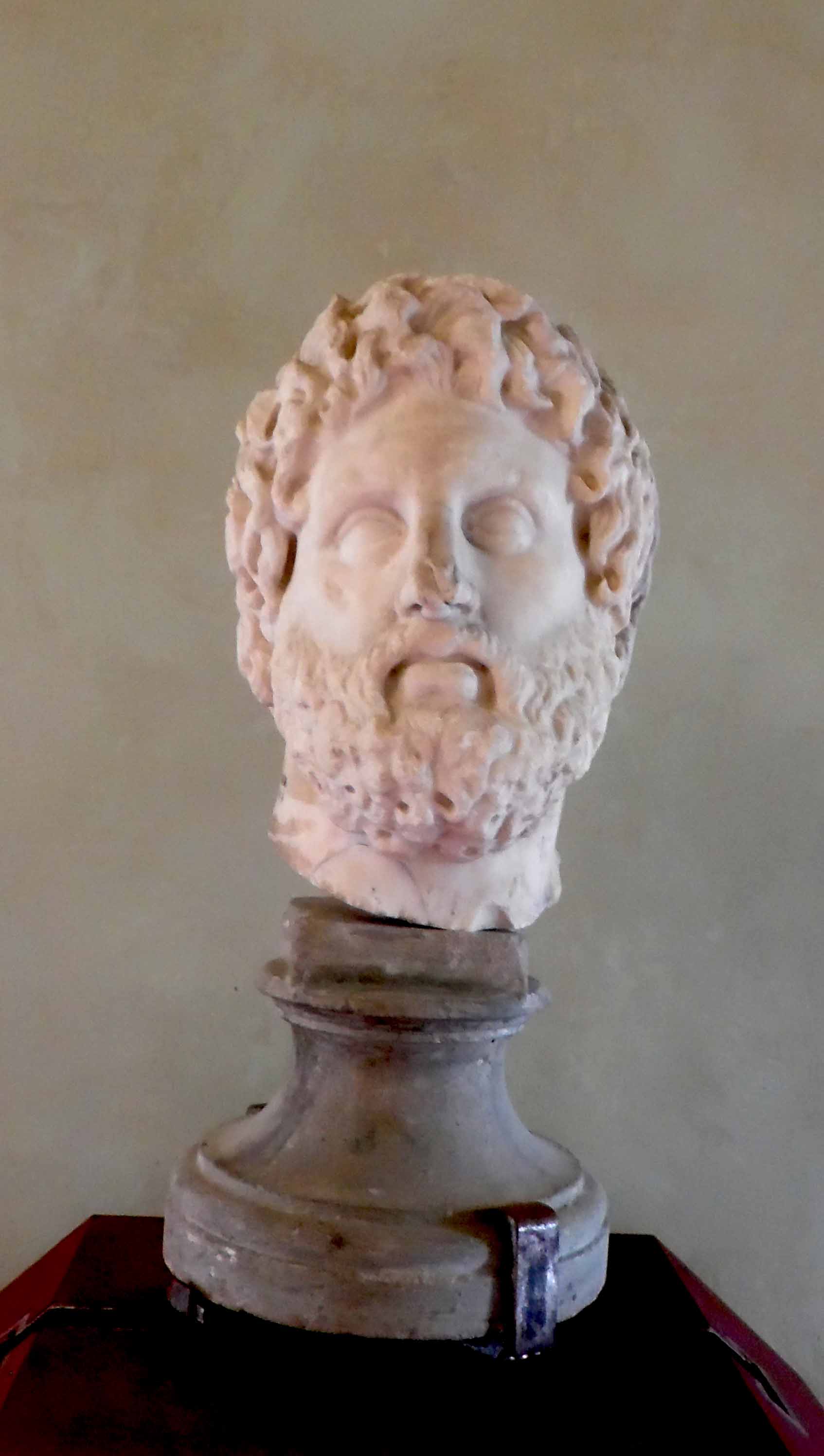 Scultura in marmo bianco raffigurante testa maschile (testa) - ambito romano (inizio II)