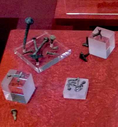 chiodo, insieme di varie tipologie - ambito etrusco (terzo quarto VII a.C)