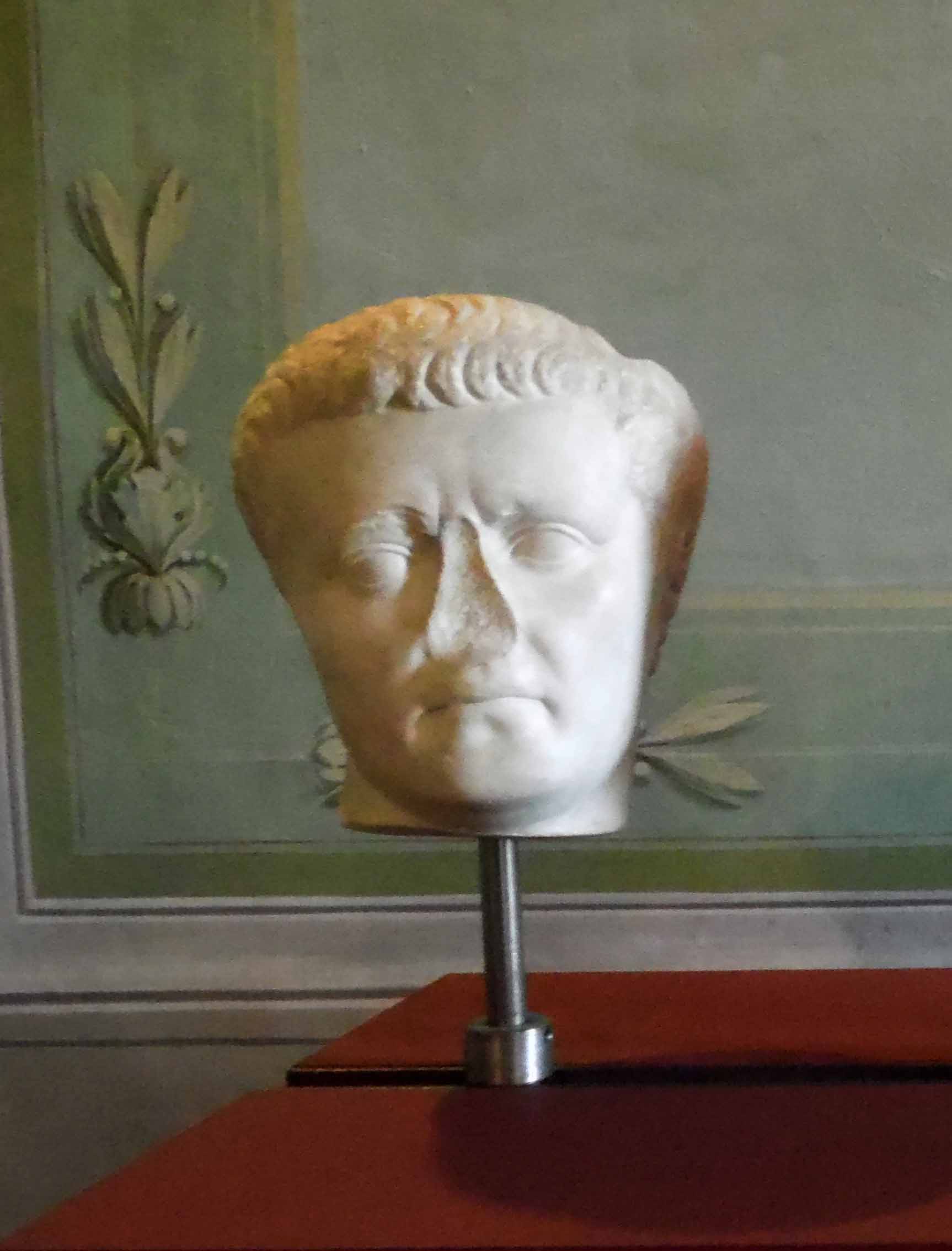 Testa raffigurante volto maschile (testa) - ambito romano (prima metà I)