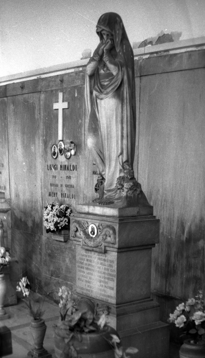Vergine Maria (monumento funebre) - bottega toscana (sec. XX)