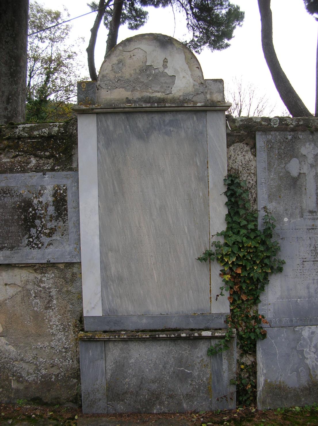 soggetto assente (monumento ai caduti - a lapide) - bottega toscana (sec. XX)
