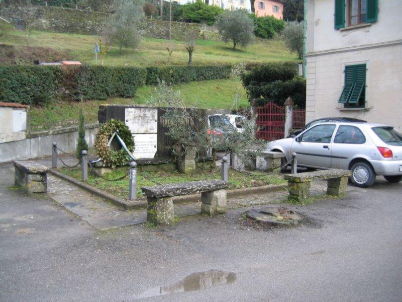 soggetto assente (monumento ai caduti - a cippo) - ambito toscano (sec. XX)