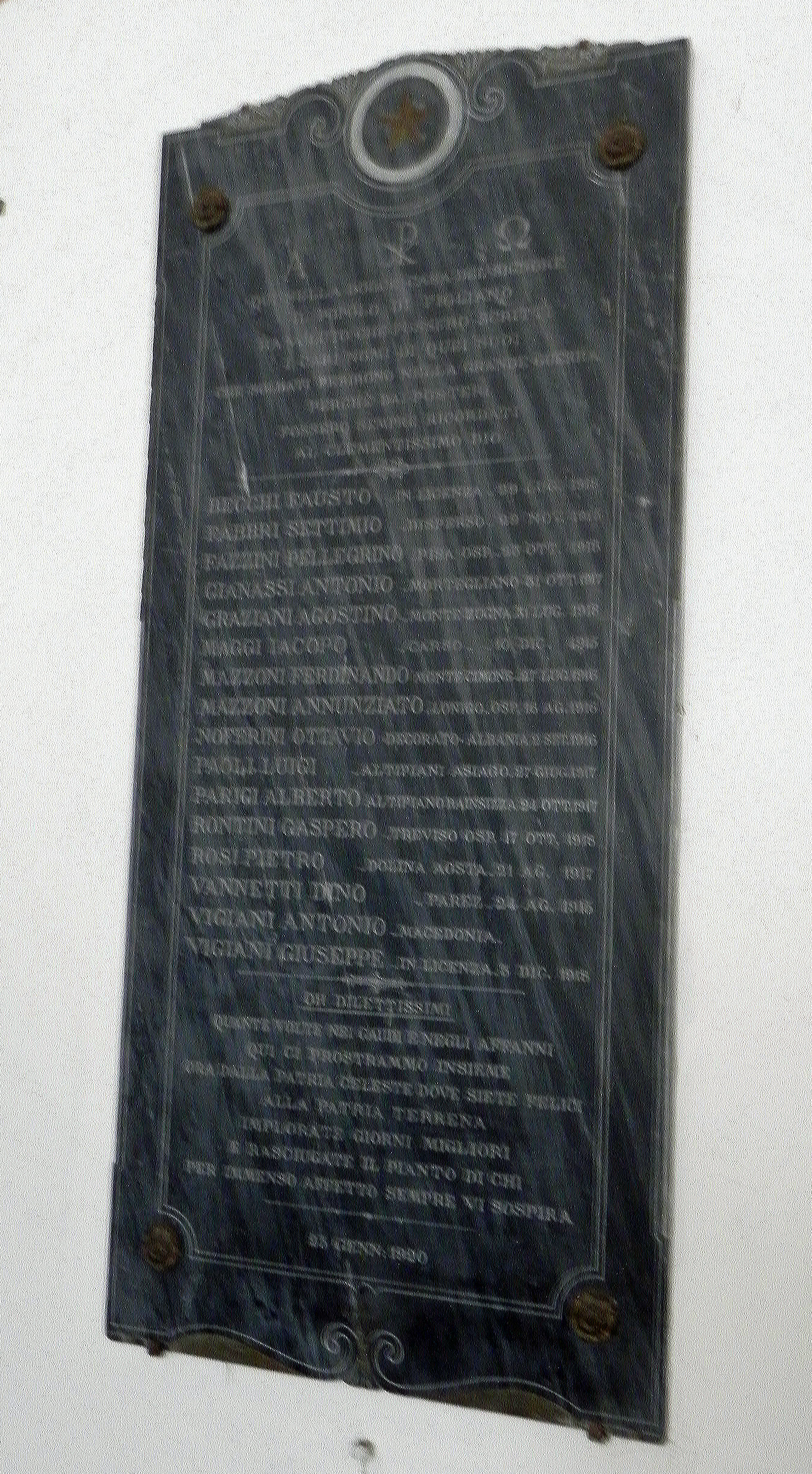 soggetto assente (lapide) di Barletti Luigi (XX)