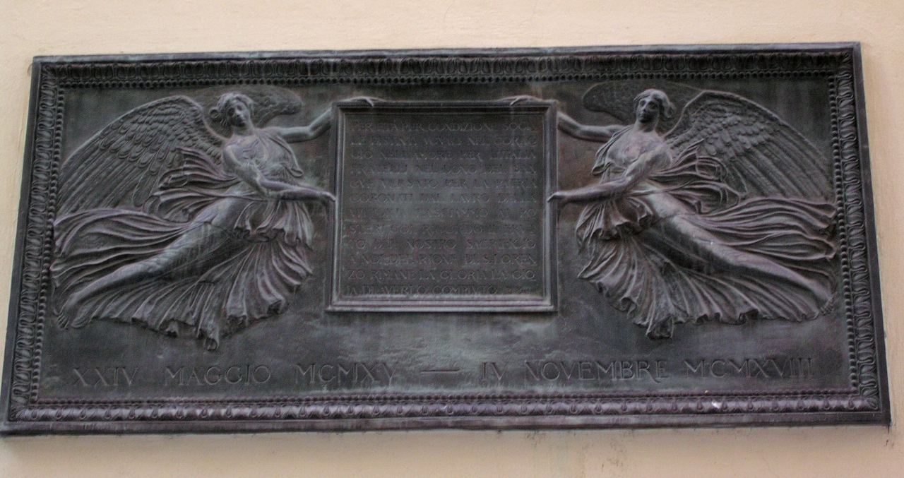 Vittorie reggitarga (lapide commemorativa) di Ciapini Ugo (metà sec. XX)
