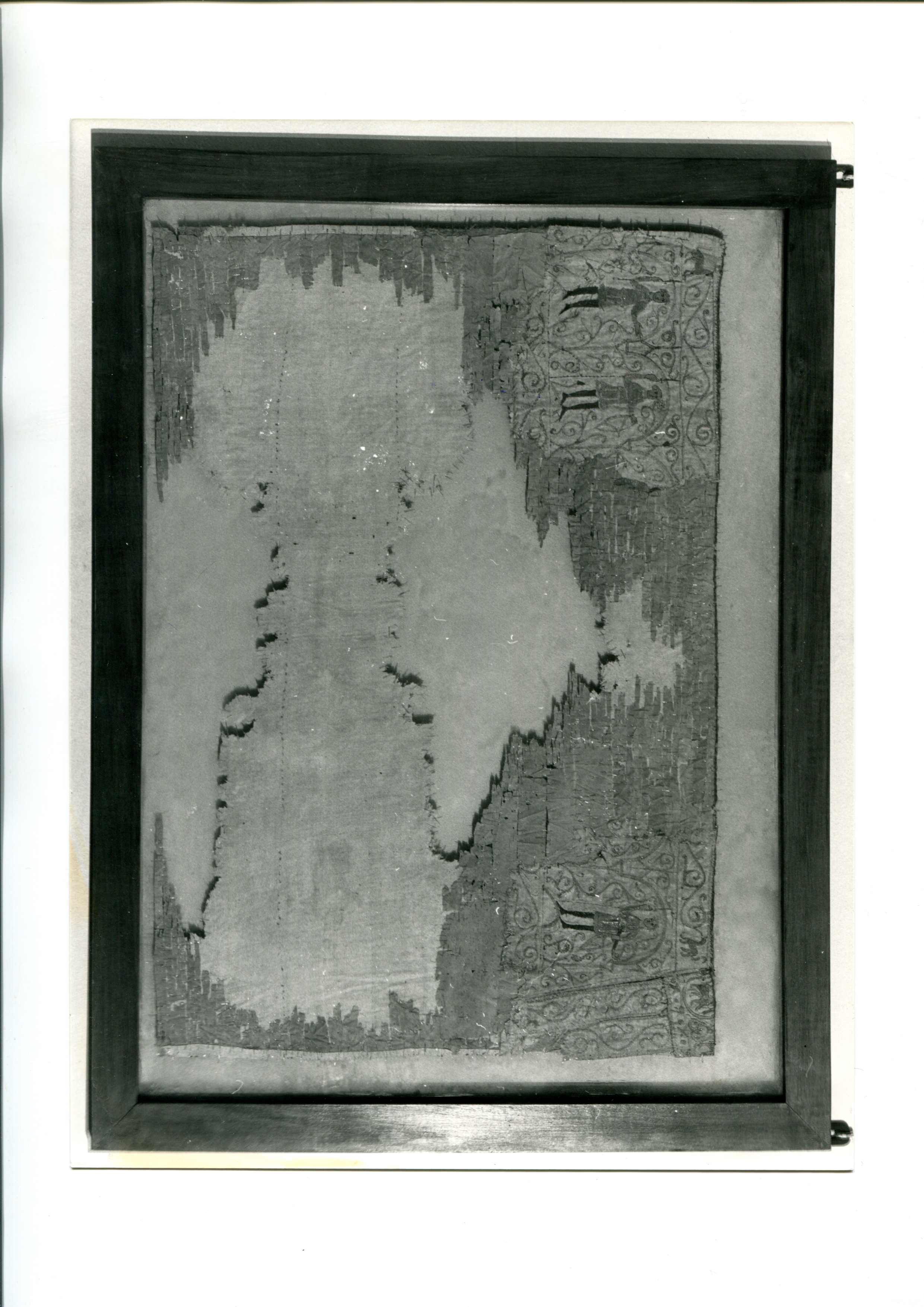 incoronazione, decorazioni vegetali animali (tessuto, insieme) - manifattura italiana (sec. XI)