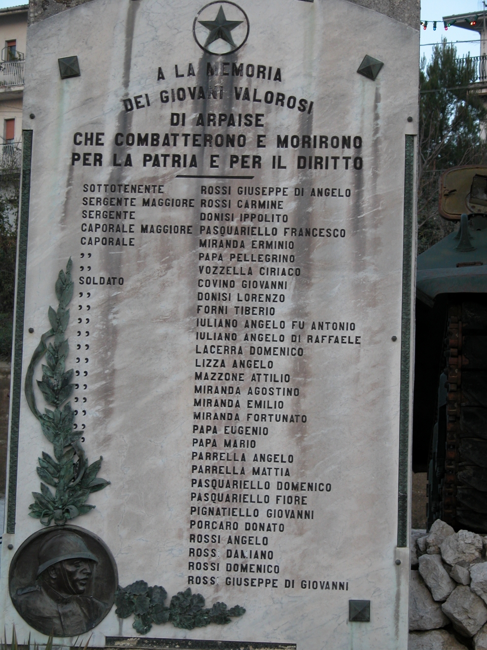 figura di soldato: fante (monumento ai caduti - a stele) - bottega Italia centro-meridionale (secondo quarto sec. XX)