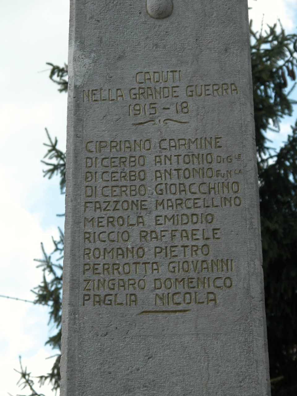 monumento ai caduti - a stele - bottega Italia centro-meridionale (sec. XX)