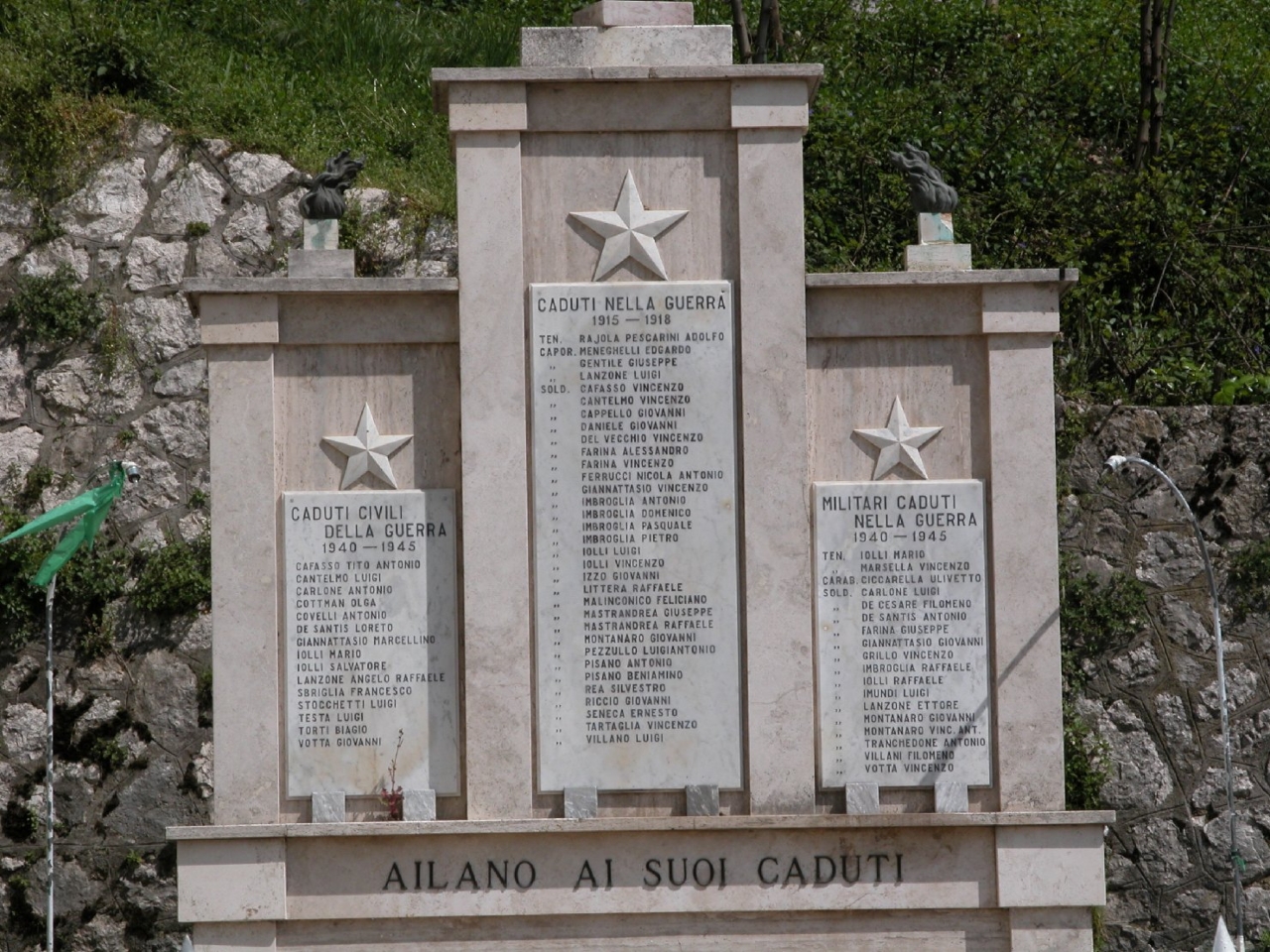 allegoria della Vittoria, allegoria della Vittoria come aquila (monumento ai caduti - ad ara) di Ditta Serpone s.r.l (sec. XX)