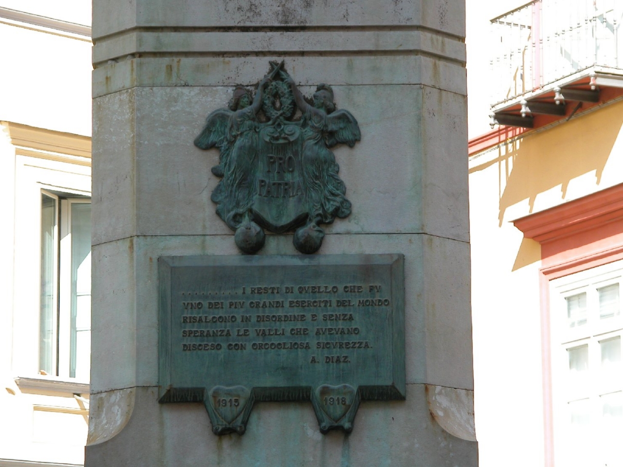 allegoria della Vittoria come donna vestita all'antica (monumento ai caduti - ad obelisco) di Cifariello Filippo Antonio (cerchia) (sec. XX)