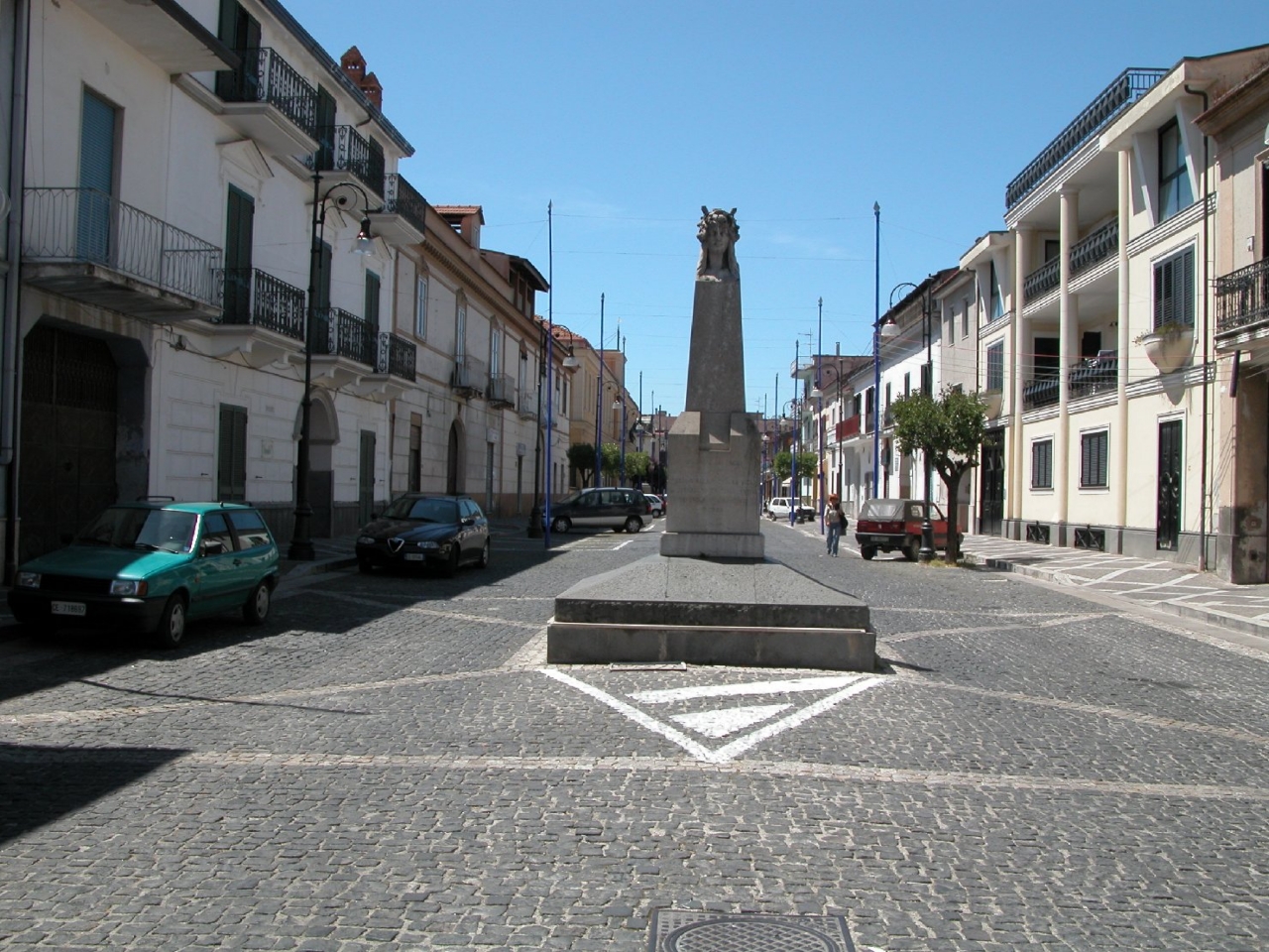 allegoria della Patria (monumento ai caduti - a erma) - bottega italiana (sec. XX)