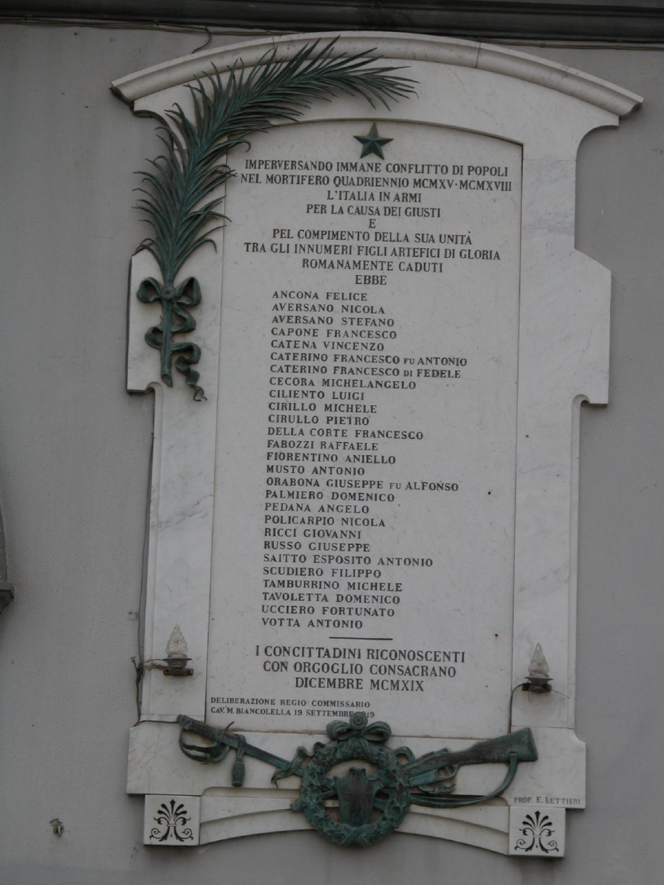 lapide commemorativa ai caduti di Lettieri Ernesto (sec. XX)