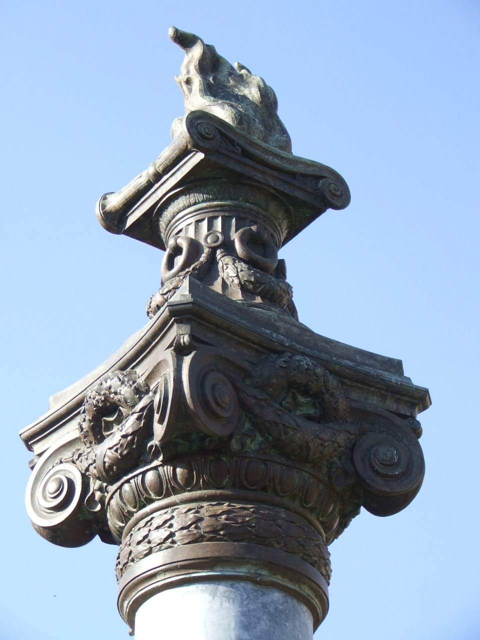 monumento ai caduti - a colonna - bottega Italia centro-meridionale (sec. XX)